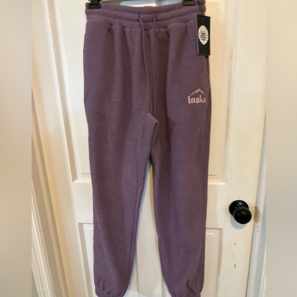 INAKA Power Women’s Sherpa Jogger‎ Size Medium NWT Mauve color
